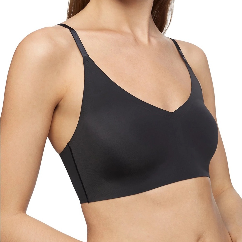 Calvin Klein Invisibles Lightly Lined Black Bralette Size L NEW
